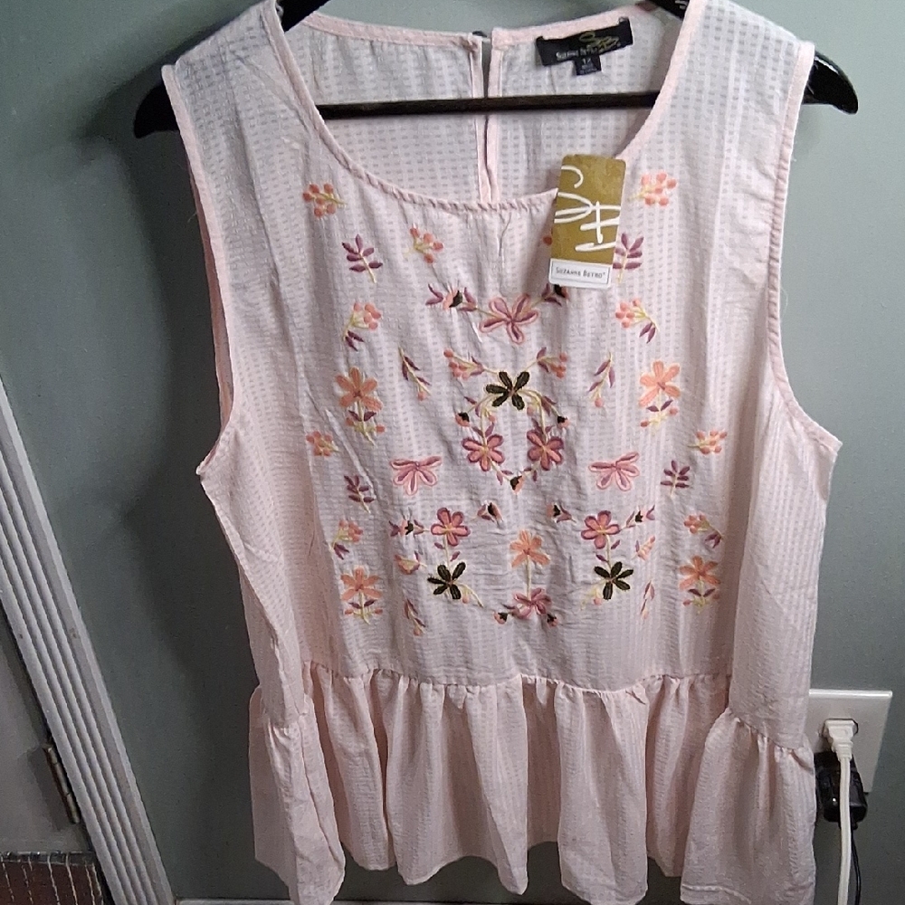 Suzanne Betro Pink Floral Embroidered Blouse